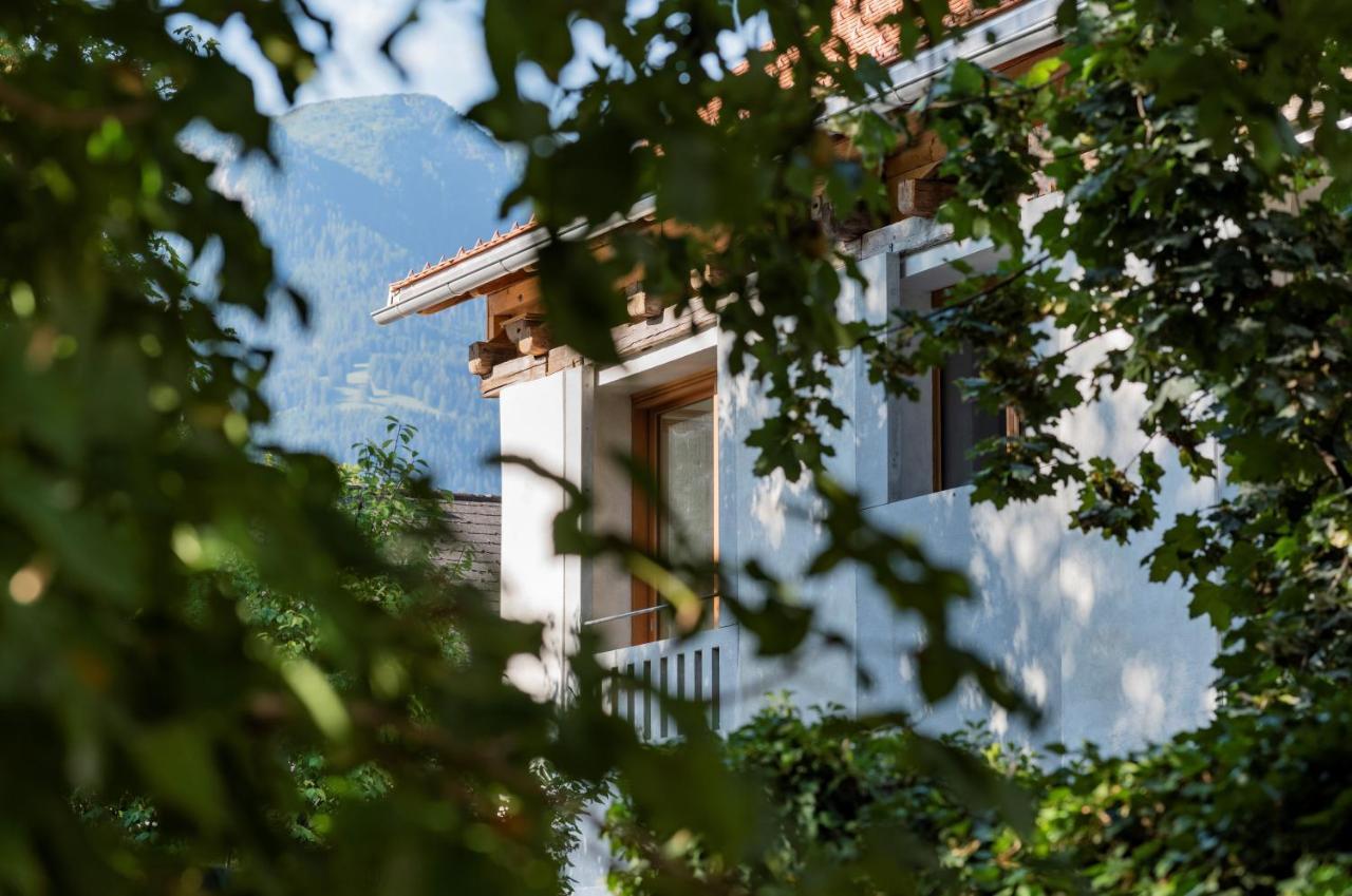 Casa Caminada Hotel Furstenaubruck ภายนอก รูปภาพ